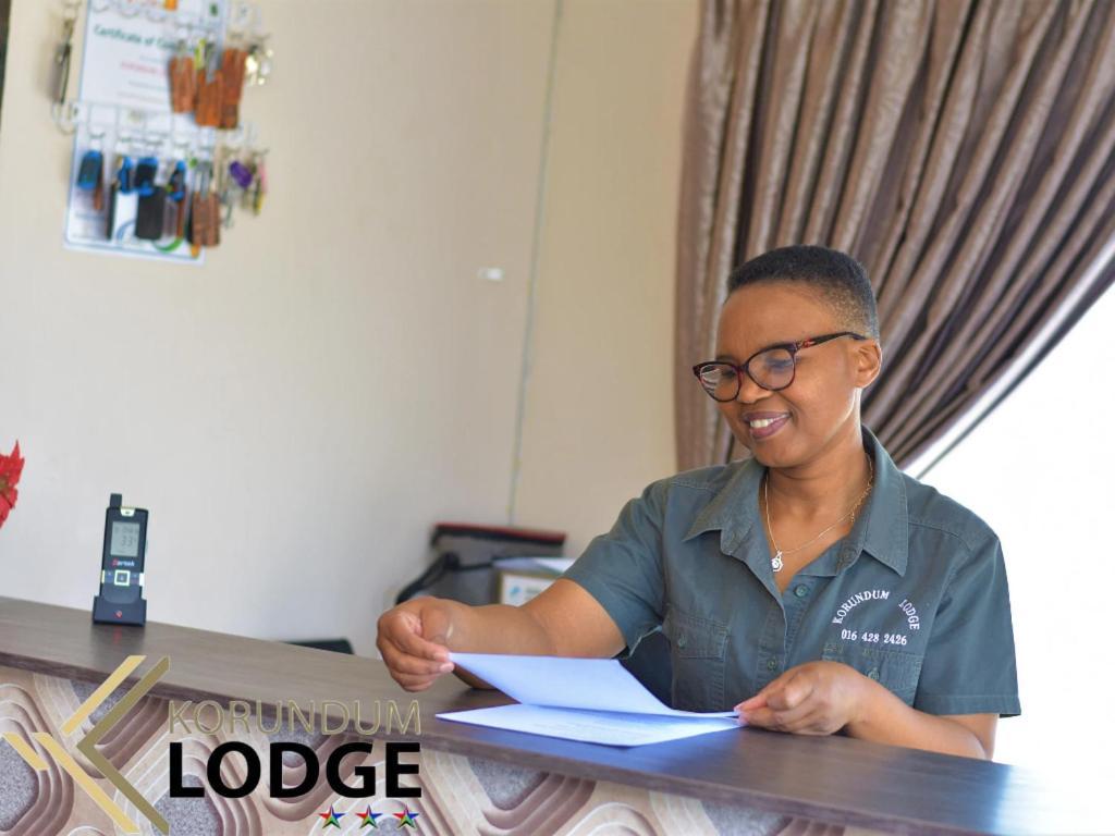 Korundum Lodge Vereeniging Esterno foto