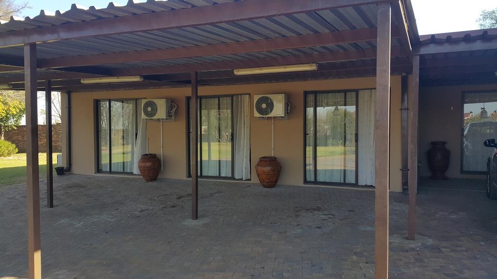 Korundum Lodge Vereeniging Esterno foto